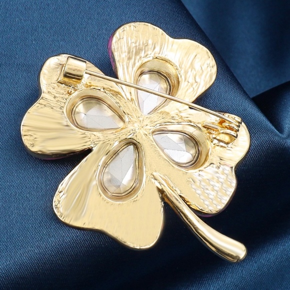 NWT Multi-Green Four Leaf Clover Brooch St. Patrick's Day Rhinestone Brooch - Picture 2 of 4